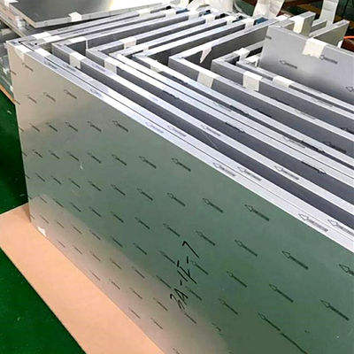 لوحة عسل الألومنيوم المطلية بـ PVDF خفيفة الوزن ولكن قوية للغاية للضغط