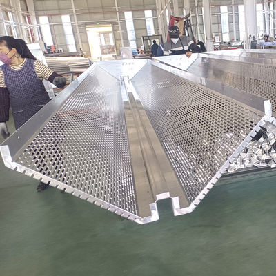 A1100 A3003 A5052 لوحات التغطية من الألومنيوم مع ثقوب محطمة بالليزر أو أنماط زخرفة لتزيين المباني